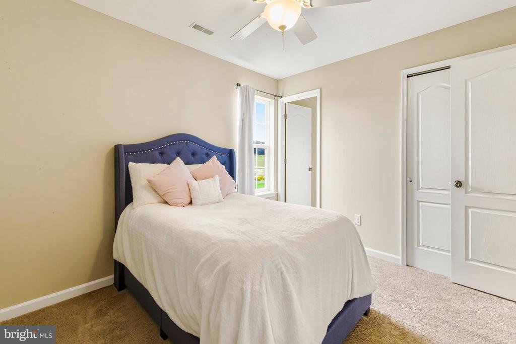 8 OAK VIEW TERRACE