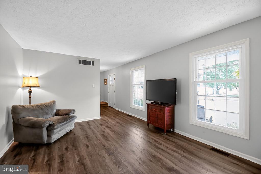 505 KIRKWALL DRIVE