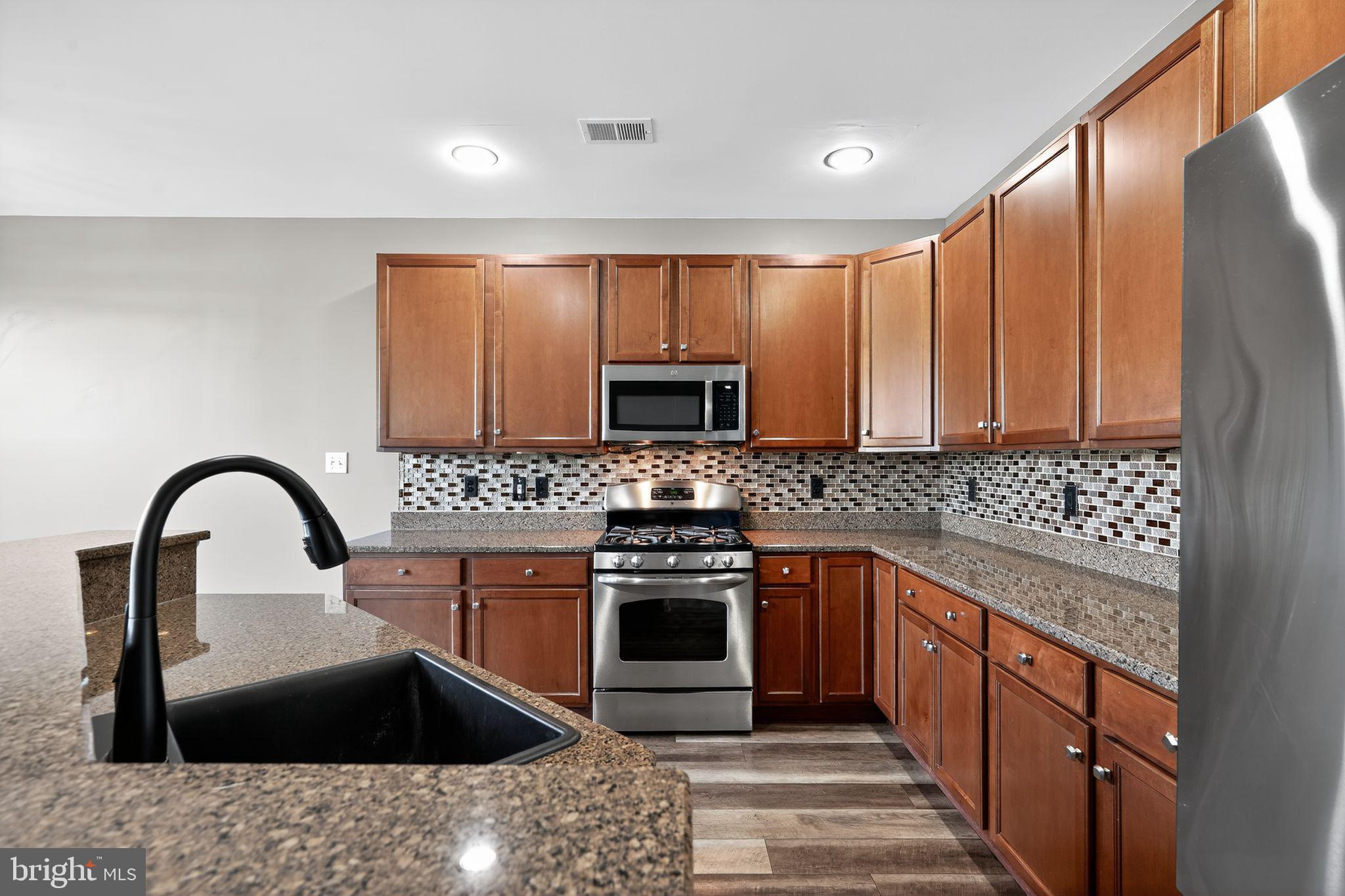 96 EAGLEVIEW TERRACE