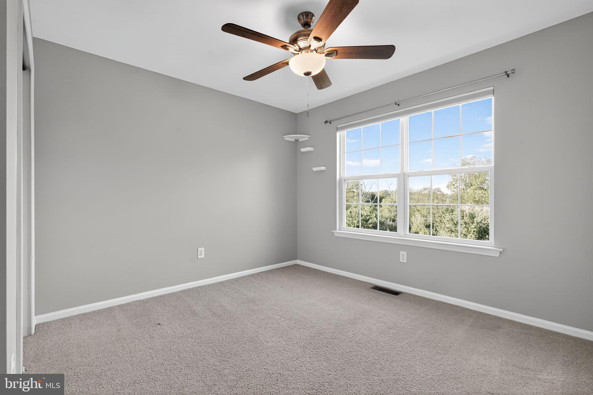 96 EAGLEVIEW TERRACE