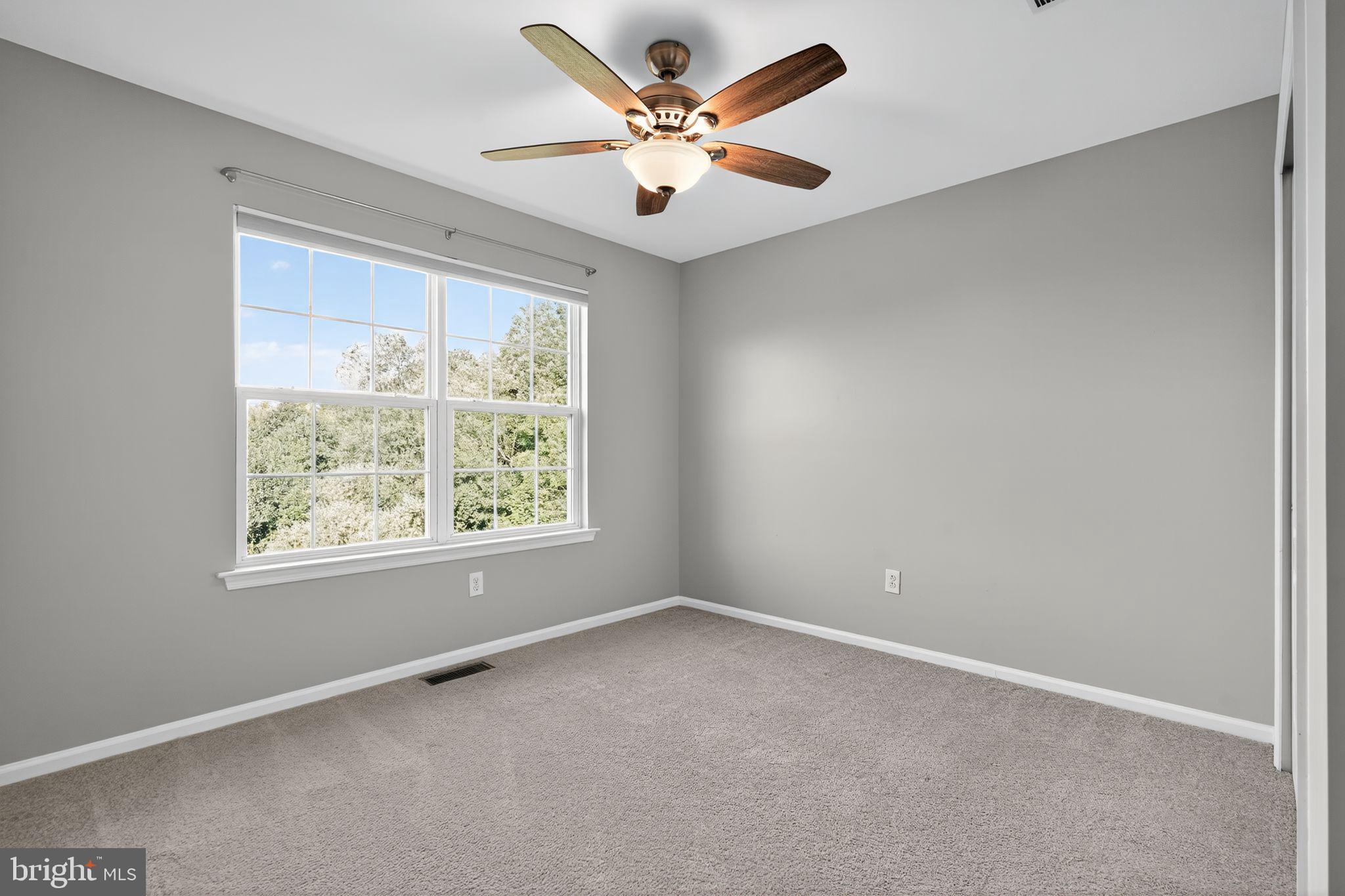 96 EAGLEVIEW TERRACE