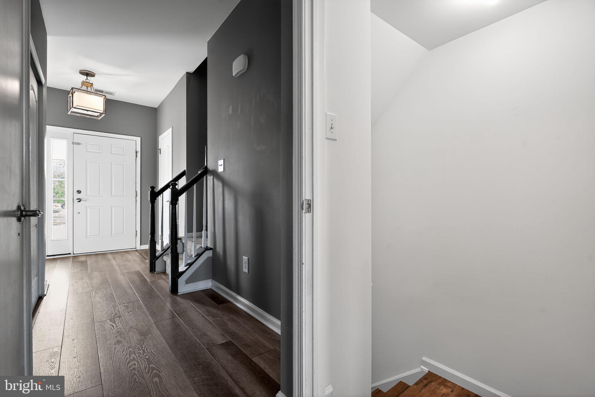 96 EAGLEVIEW TERRACE