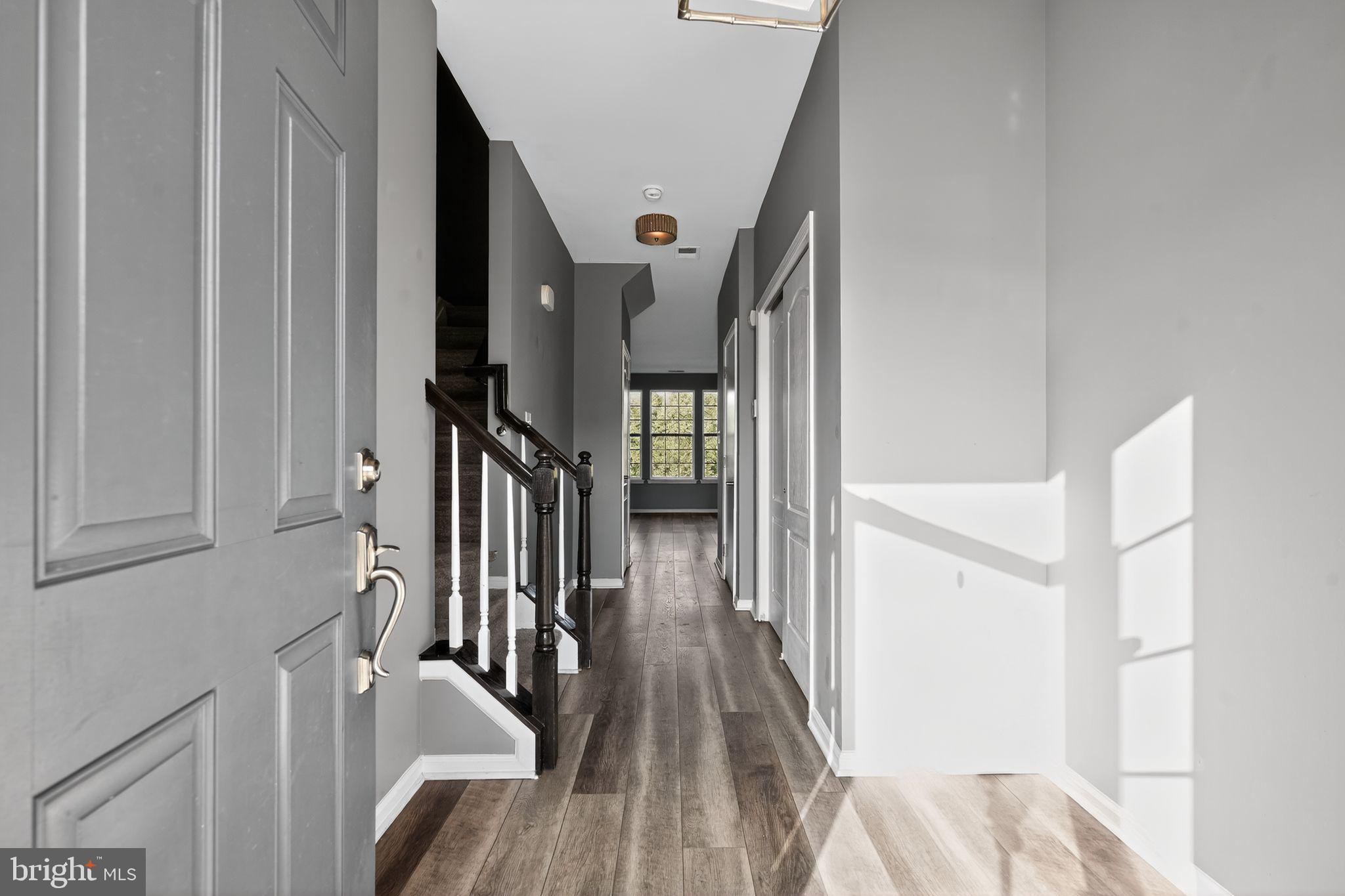 96 EAGLEVIEW TERRACE