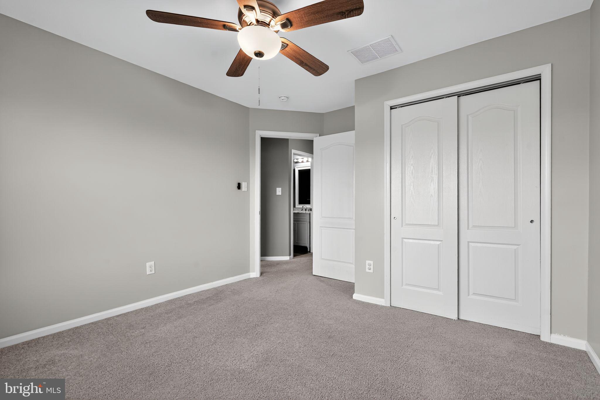 96 EAGLEVIEW TERRACE