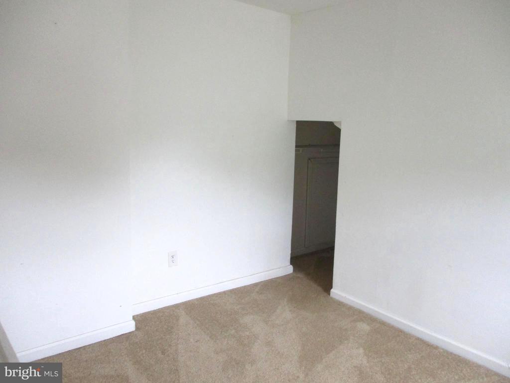 7 ERIC ROAD