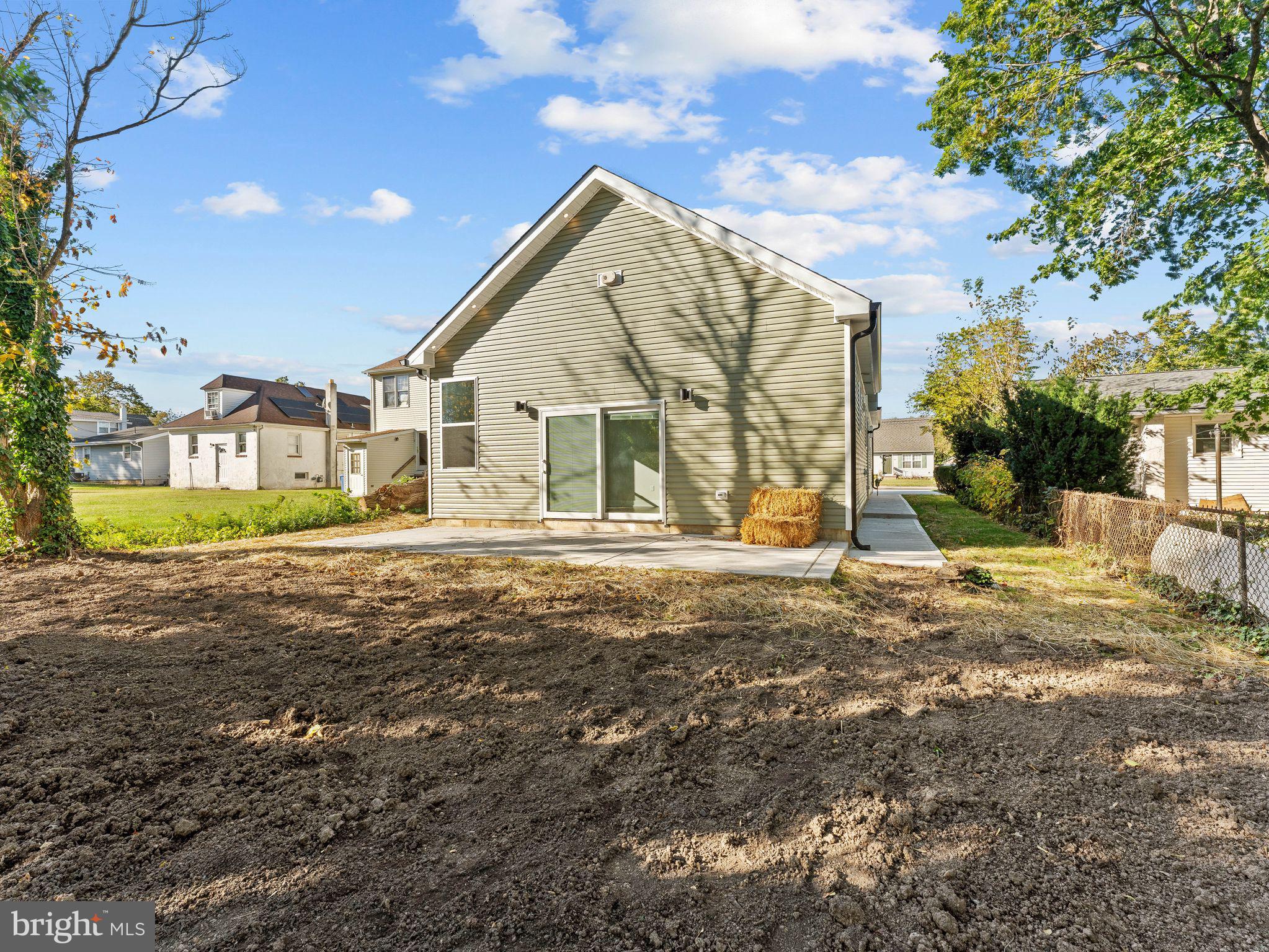 320 E CLAYTON AVENUE