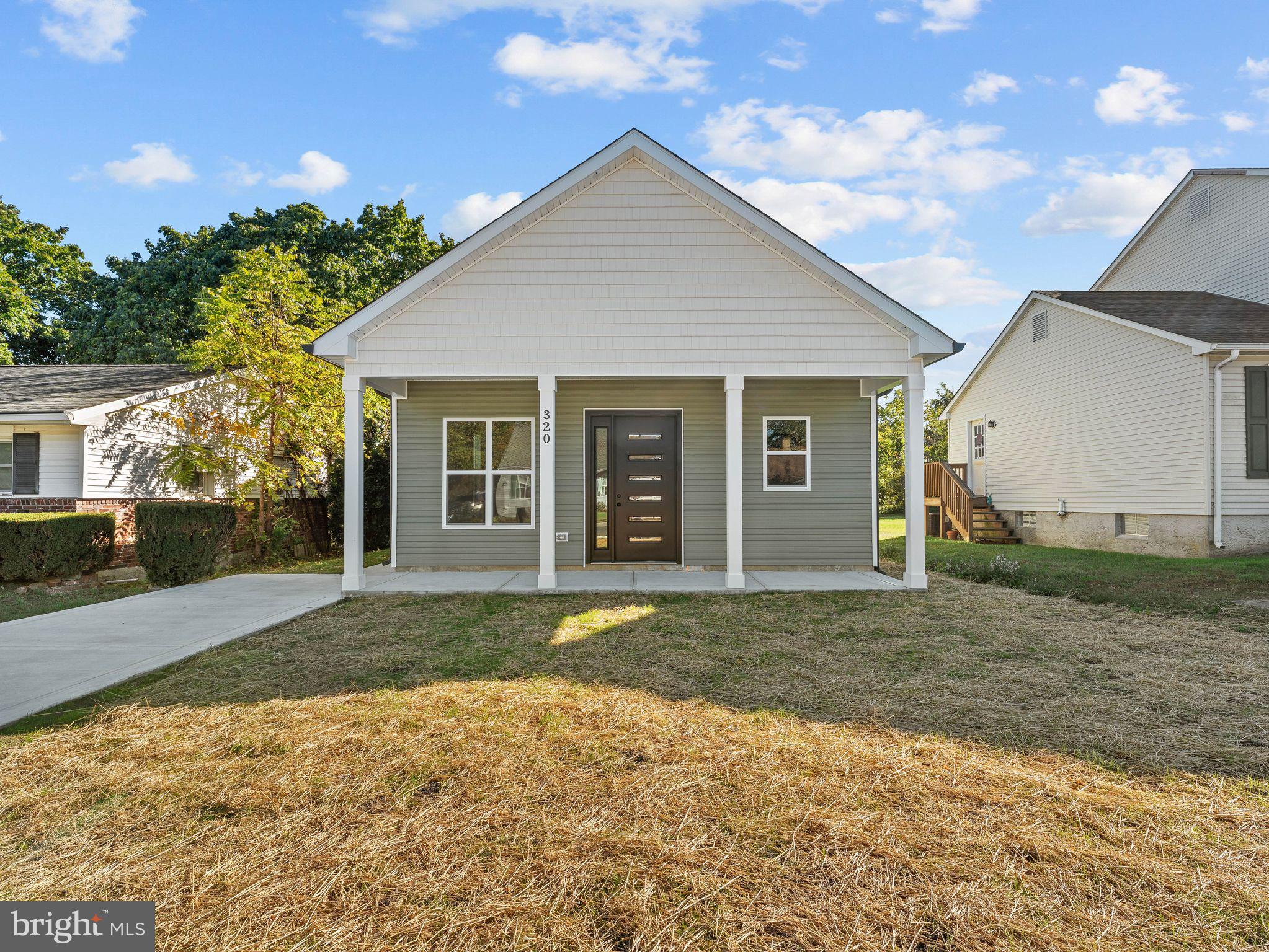 320 E CLAYTON AVENUE