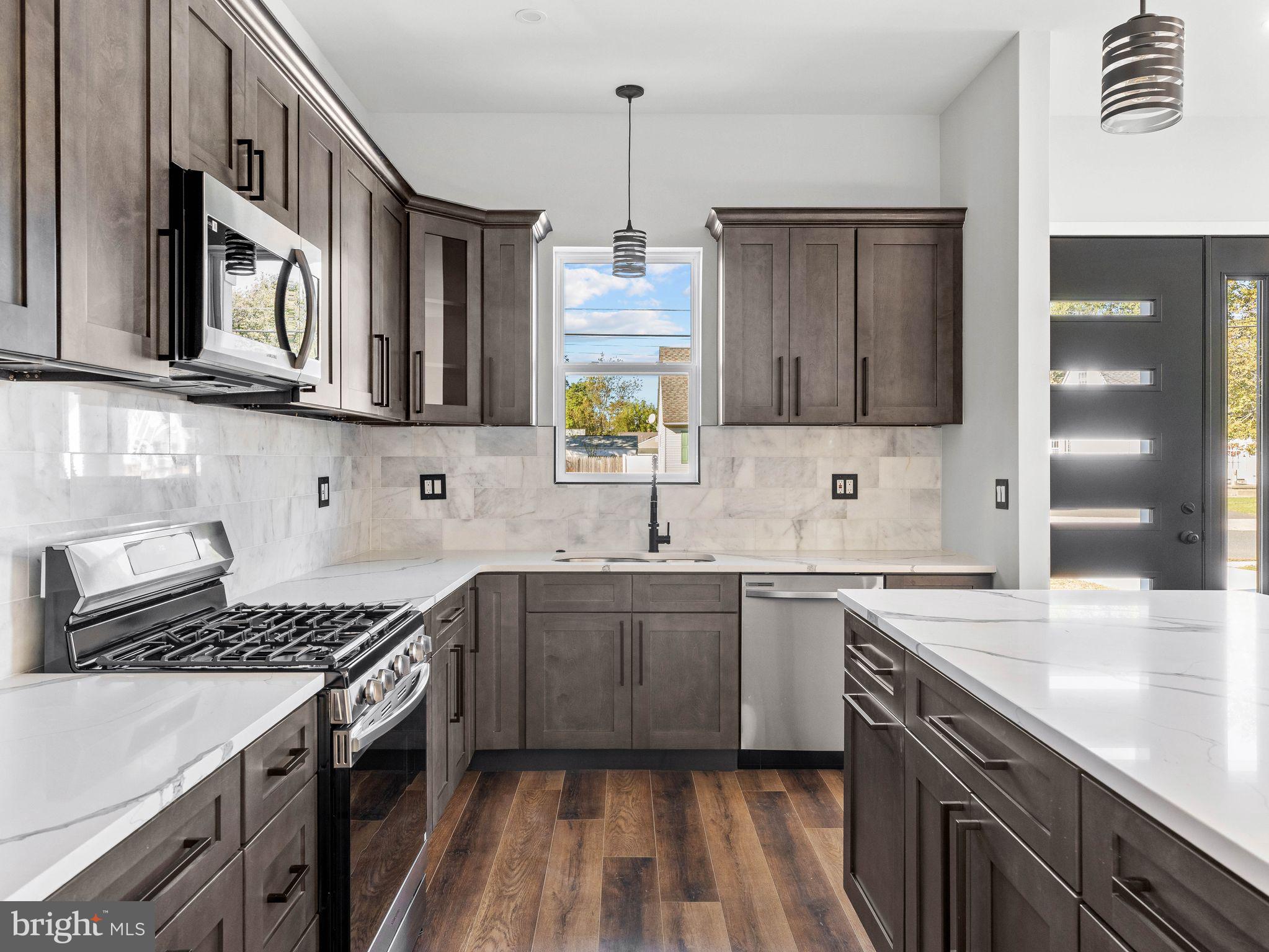 320 E CLAYTON AVENUE