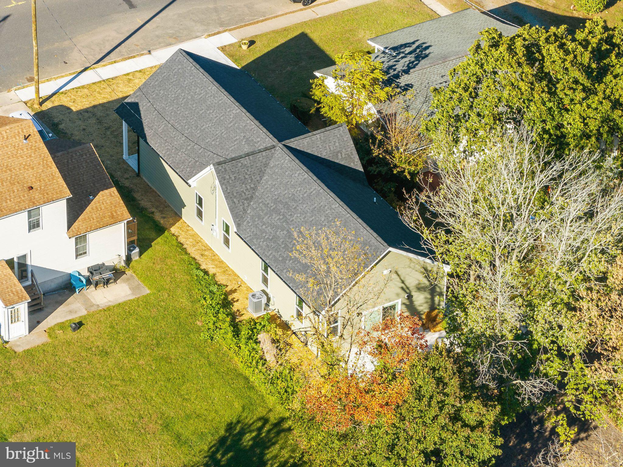 320 E CLAYTON AVENUE