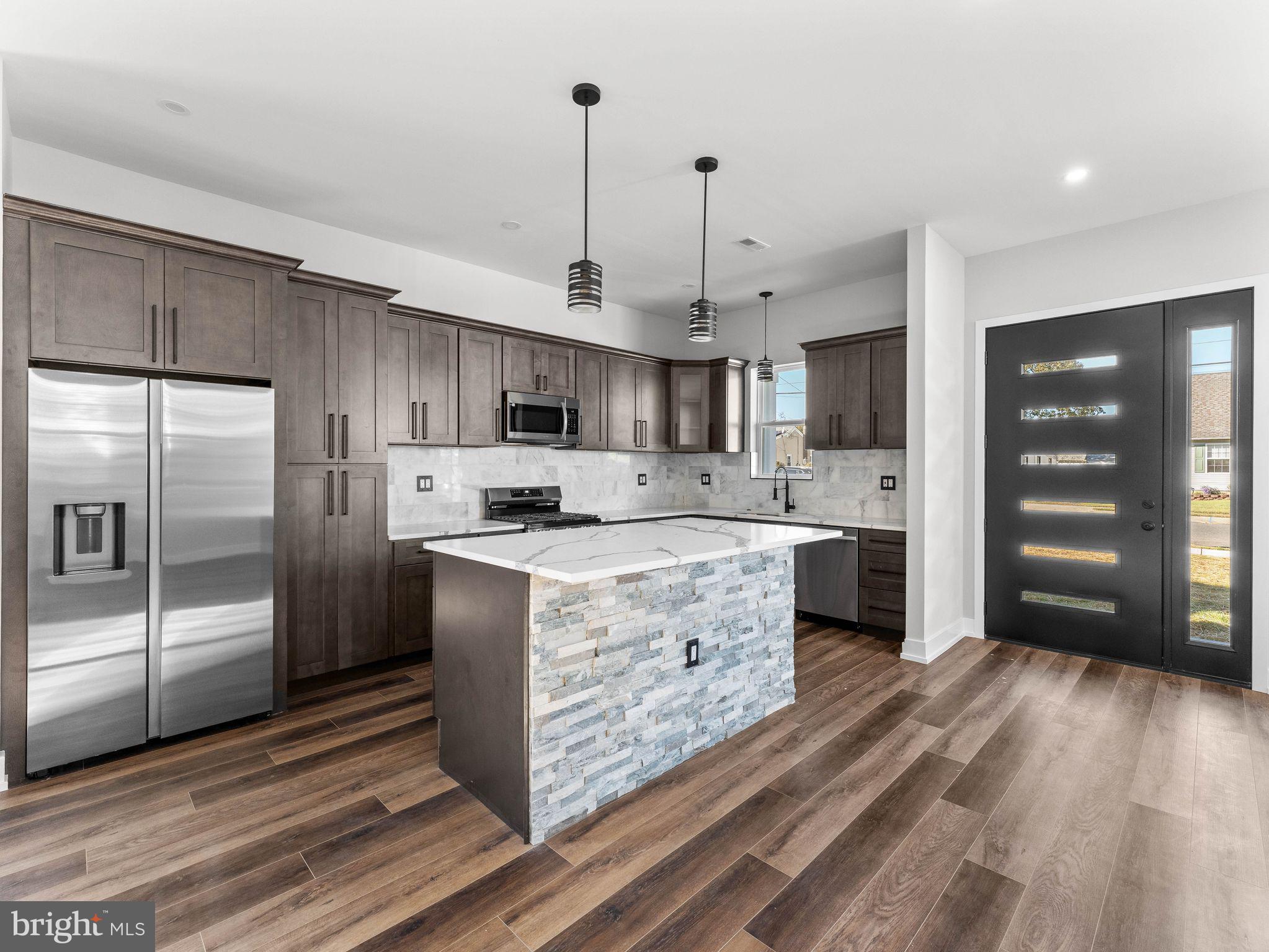 320 E CLAYTON AVENUE