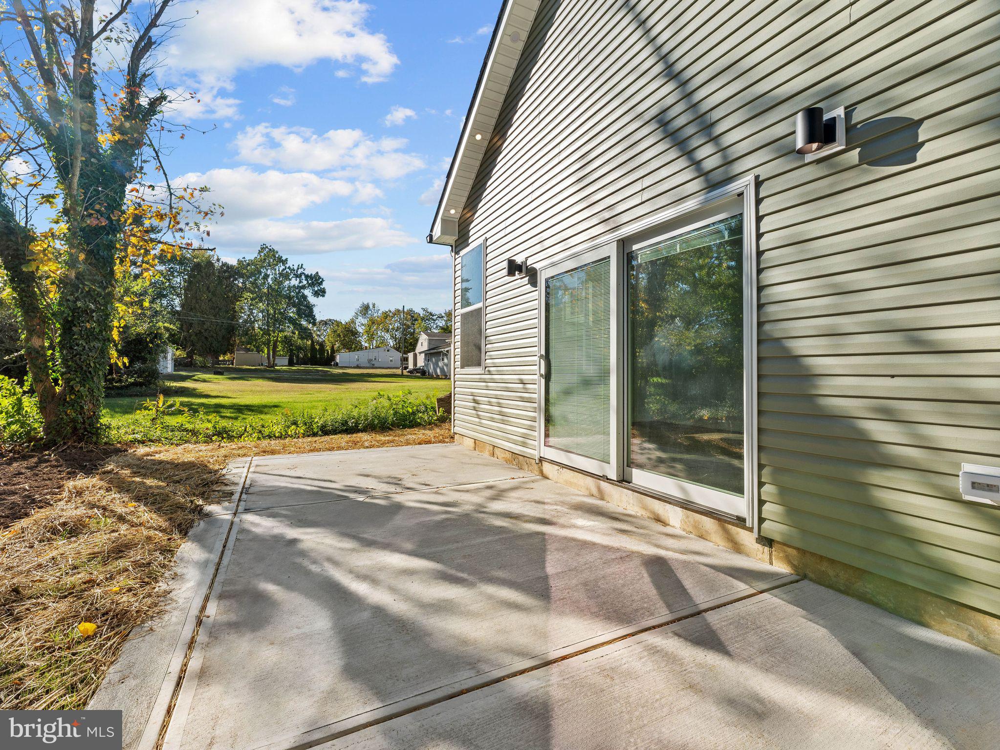 320 E CLAYTON AVENUE