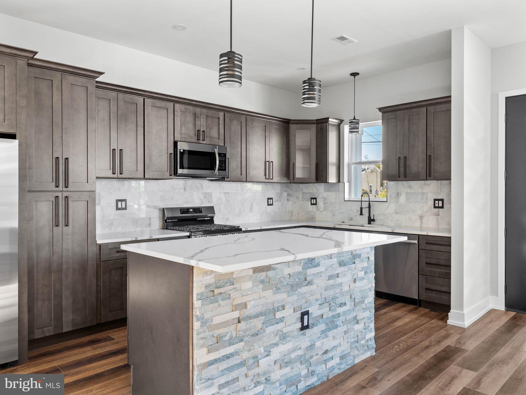 320 E CLAYTON AVENUE