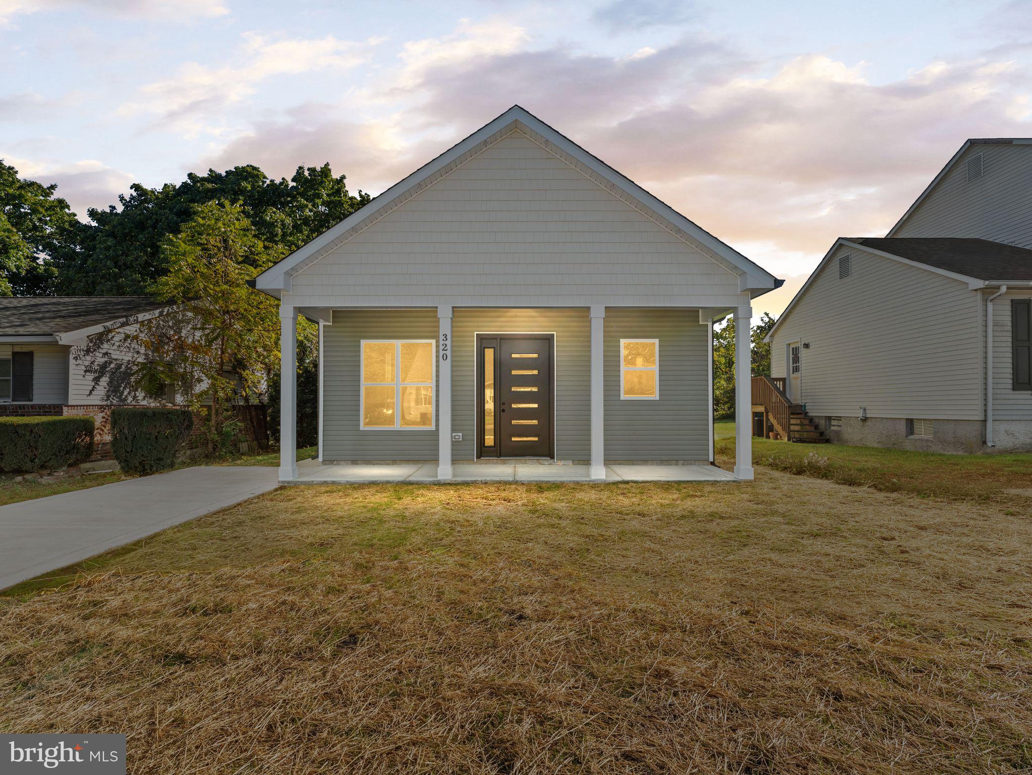 320 E CLAYTON AVENUE