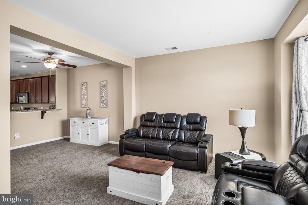 475 SALTER COURT