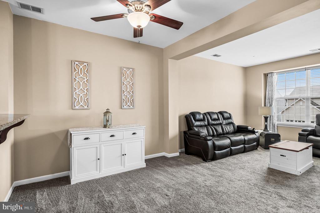 475 SALTER COURT