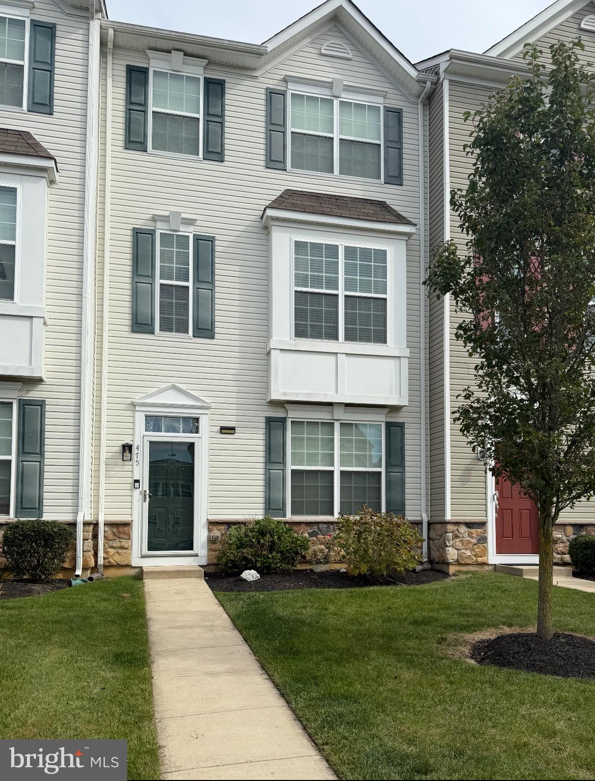 475 SALTER COURT