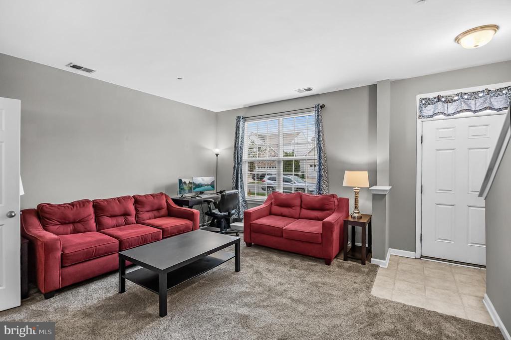 475 SALTER COURT