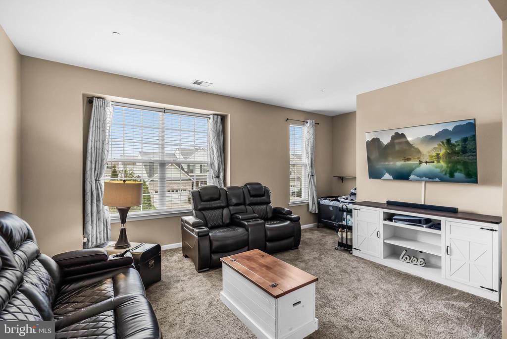 475 SALTER COURT
