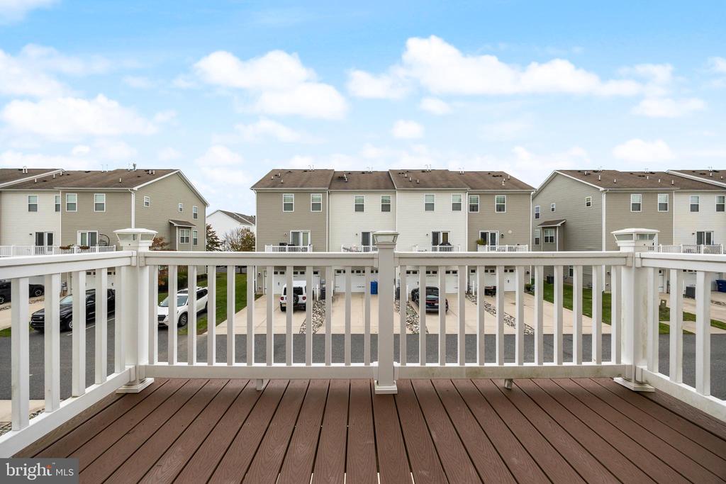 475 SALTER COURT