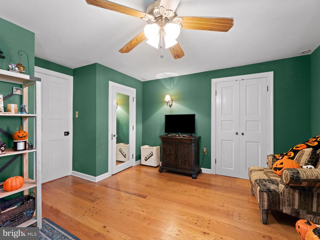 195 DELAWARE STREET