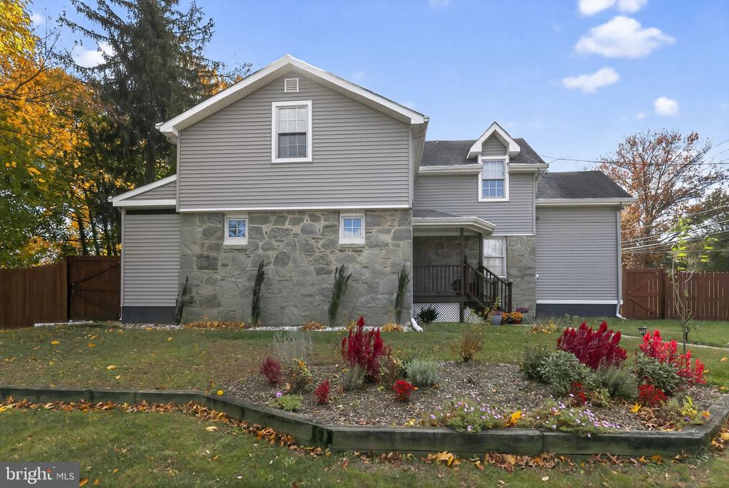 400 POPLAR AVENUE