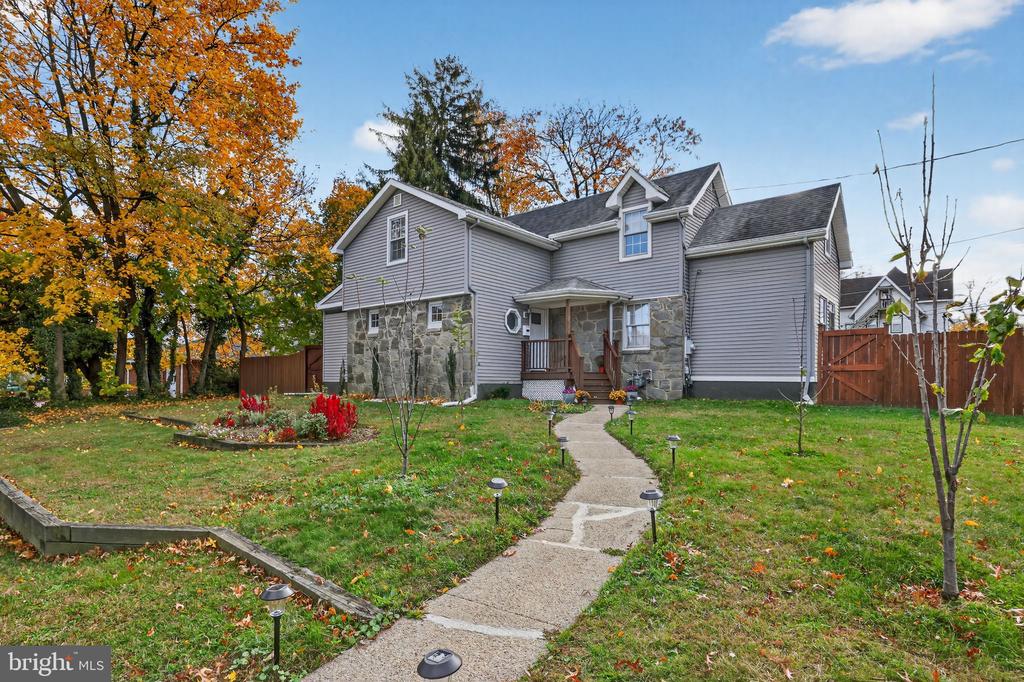 400 POPLAR AVENUE
