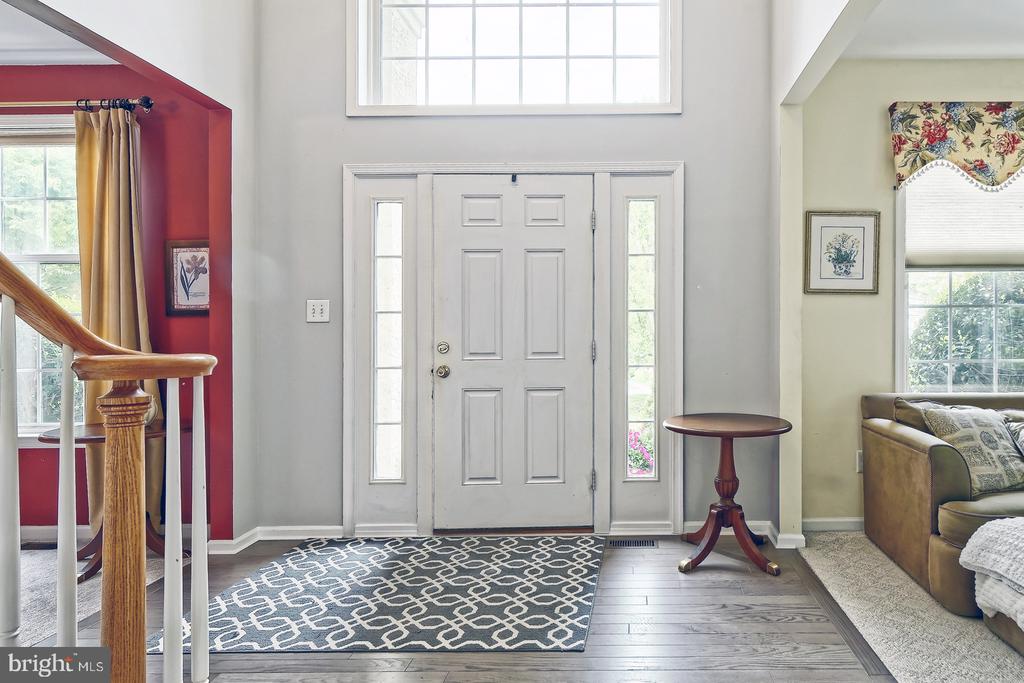 4 WOOD LAKE COURT