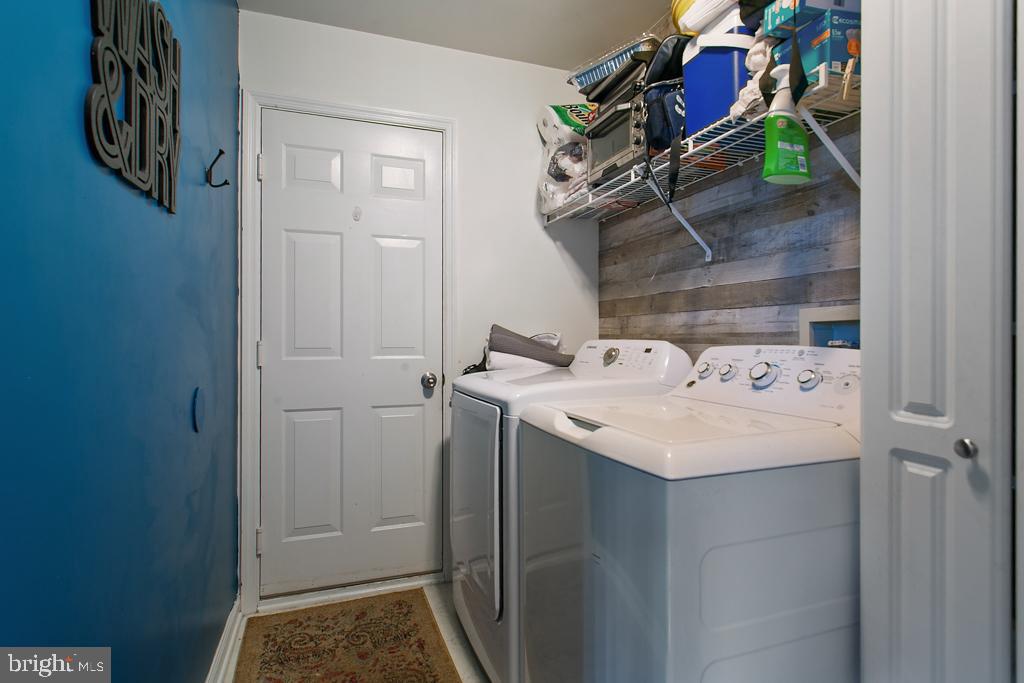 112 CARRIAGE LANE