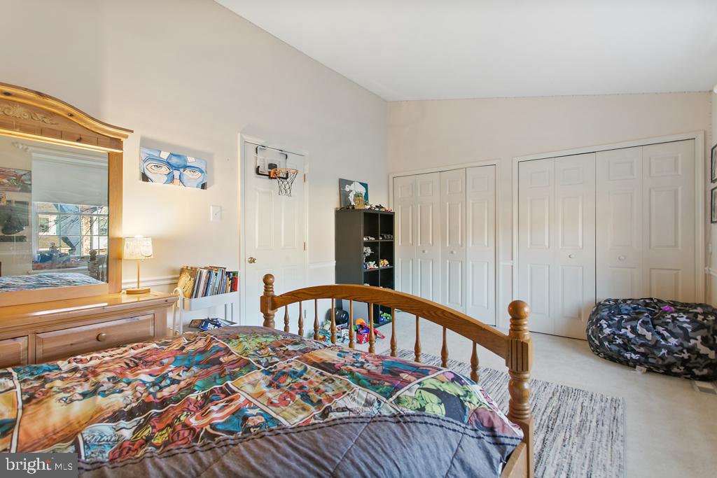 112 CARRIAGE LANE