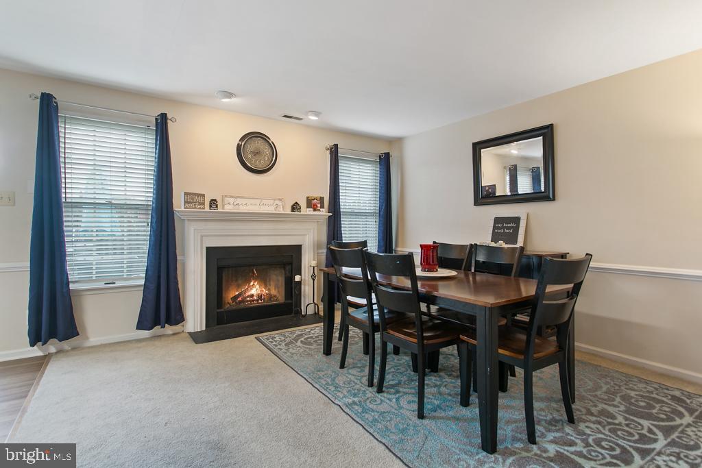112 CARRIAGE LANE