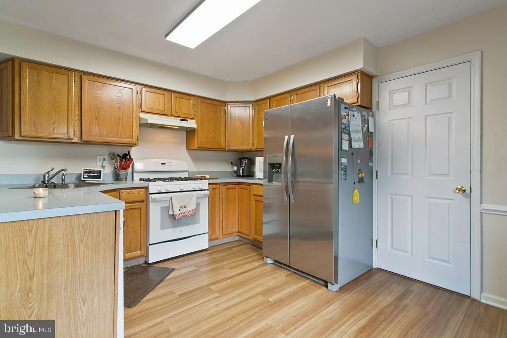 112 CARRIAGE LANE