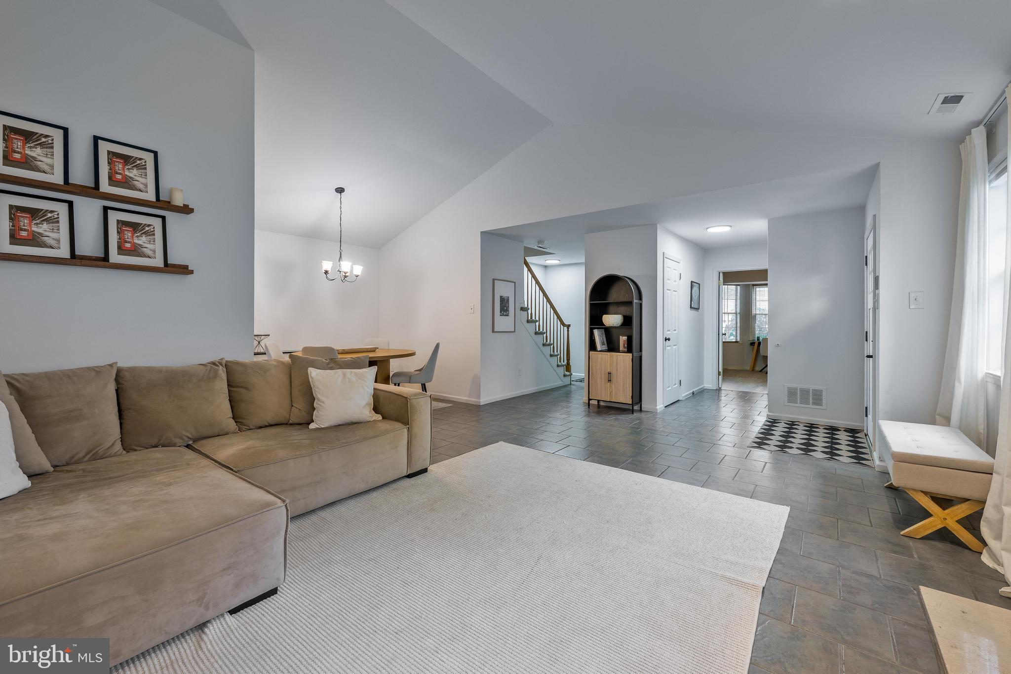 102 STONEHAM DRIVE