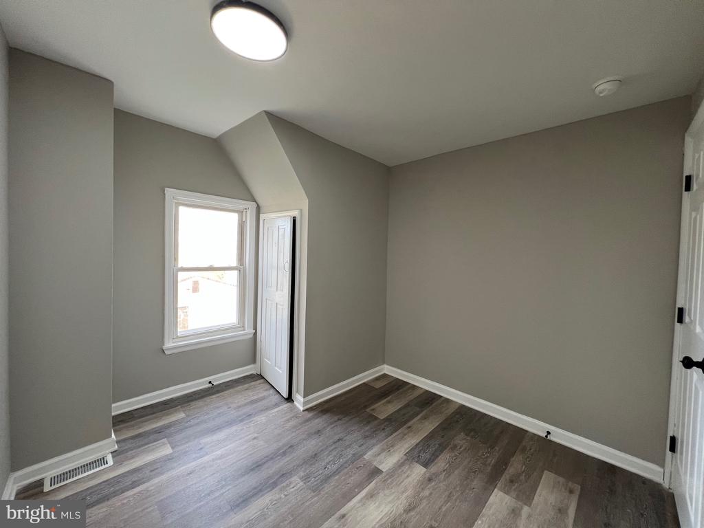 119 RAILROAD AVENUE