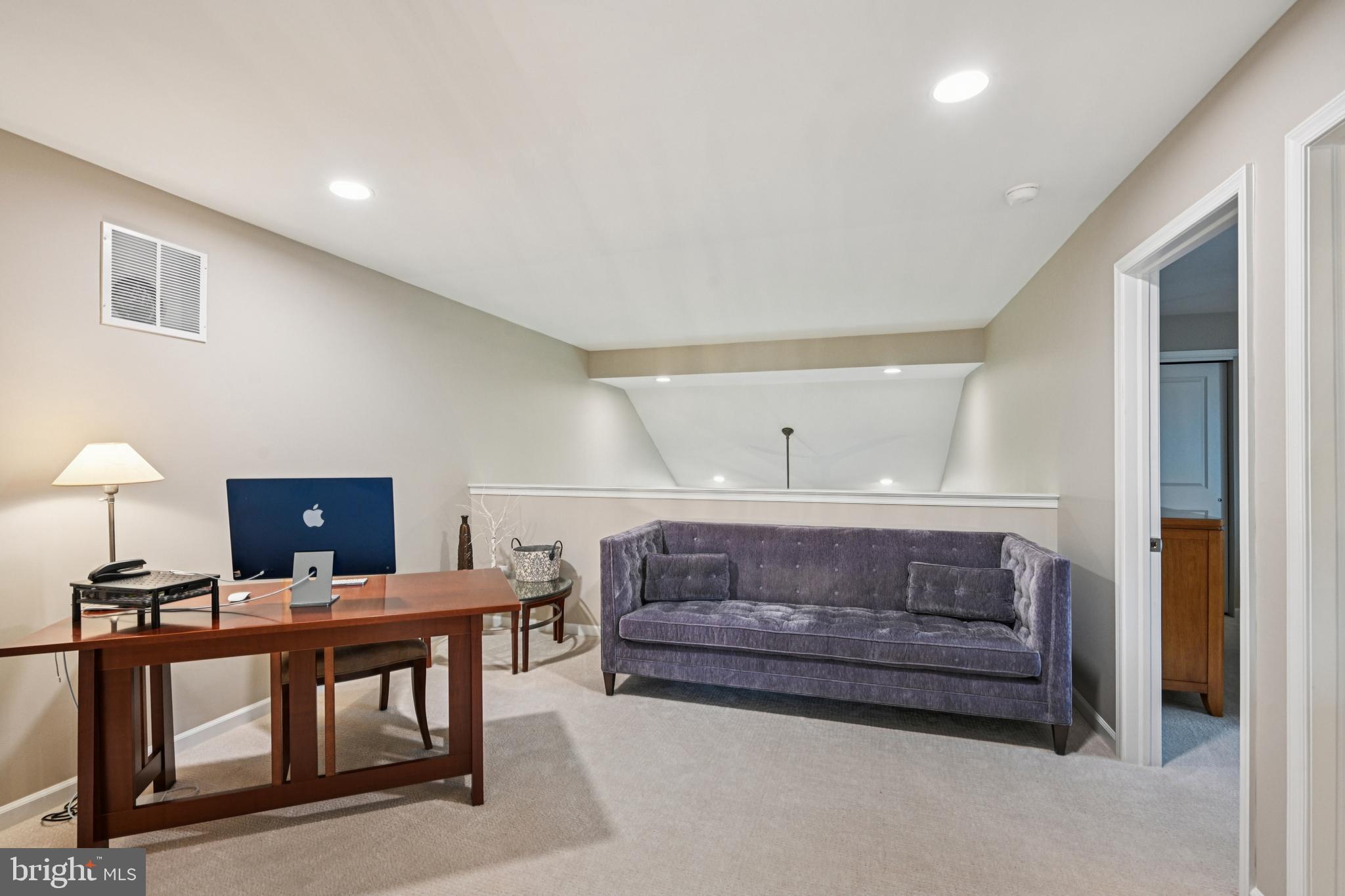 3815 CASTLETON DRIVE