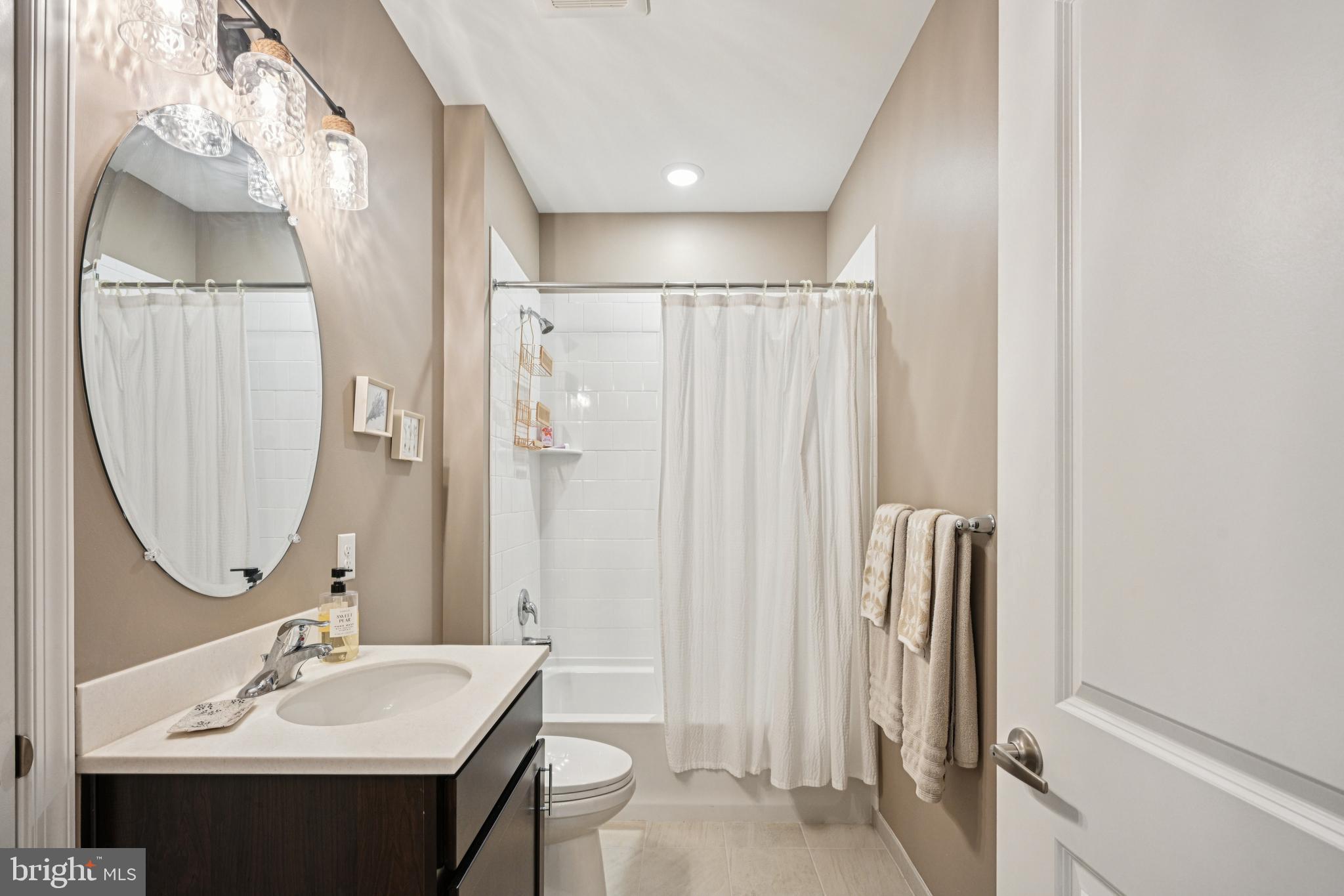 3815 CASTLETON DRIVE