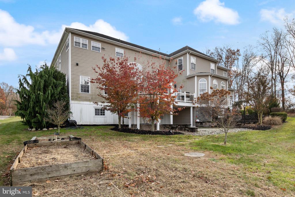 205 SHERWIN ROAD