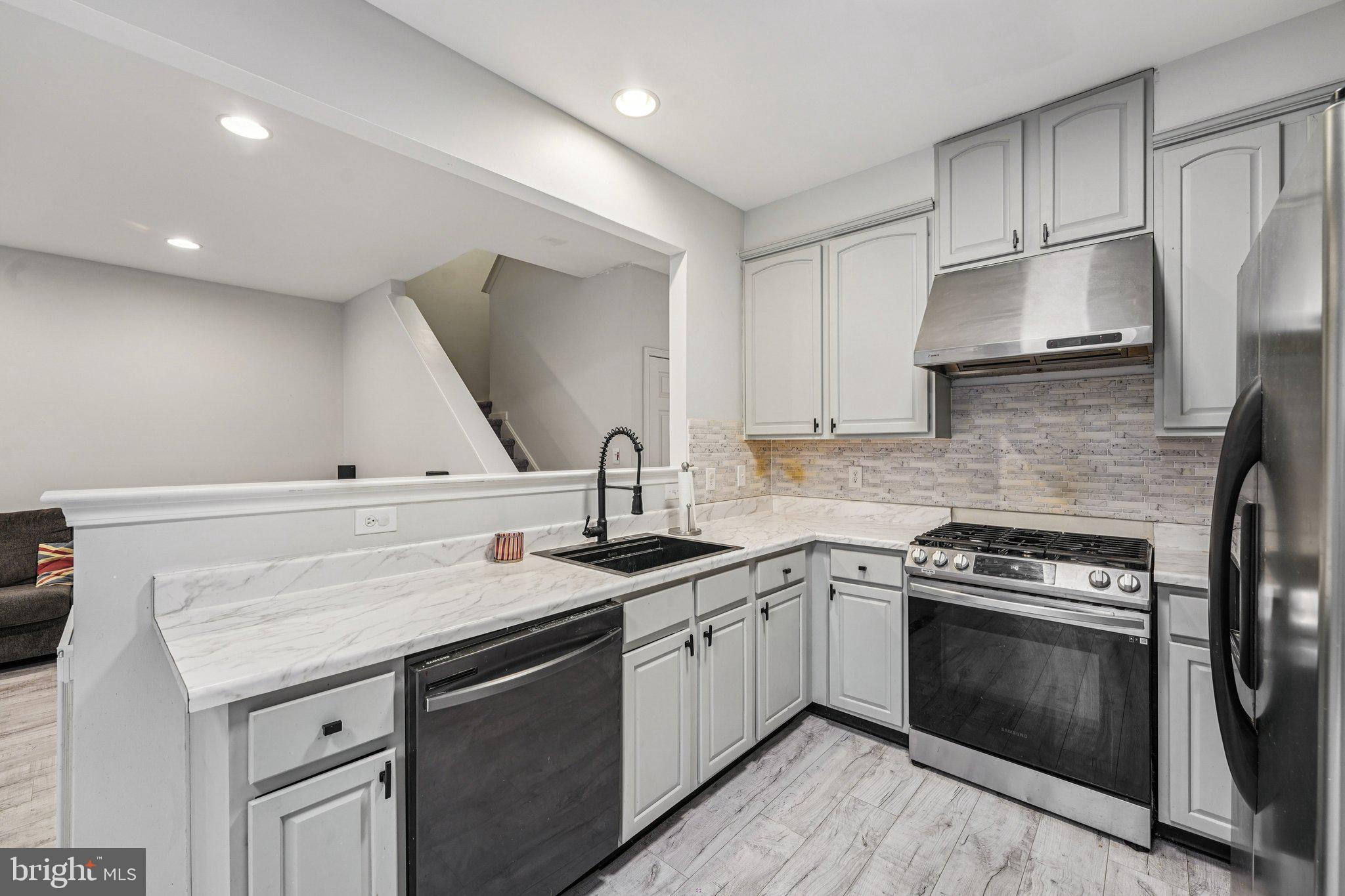 208 CHANCELLOR DRIVE