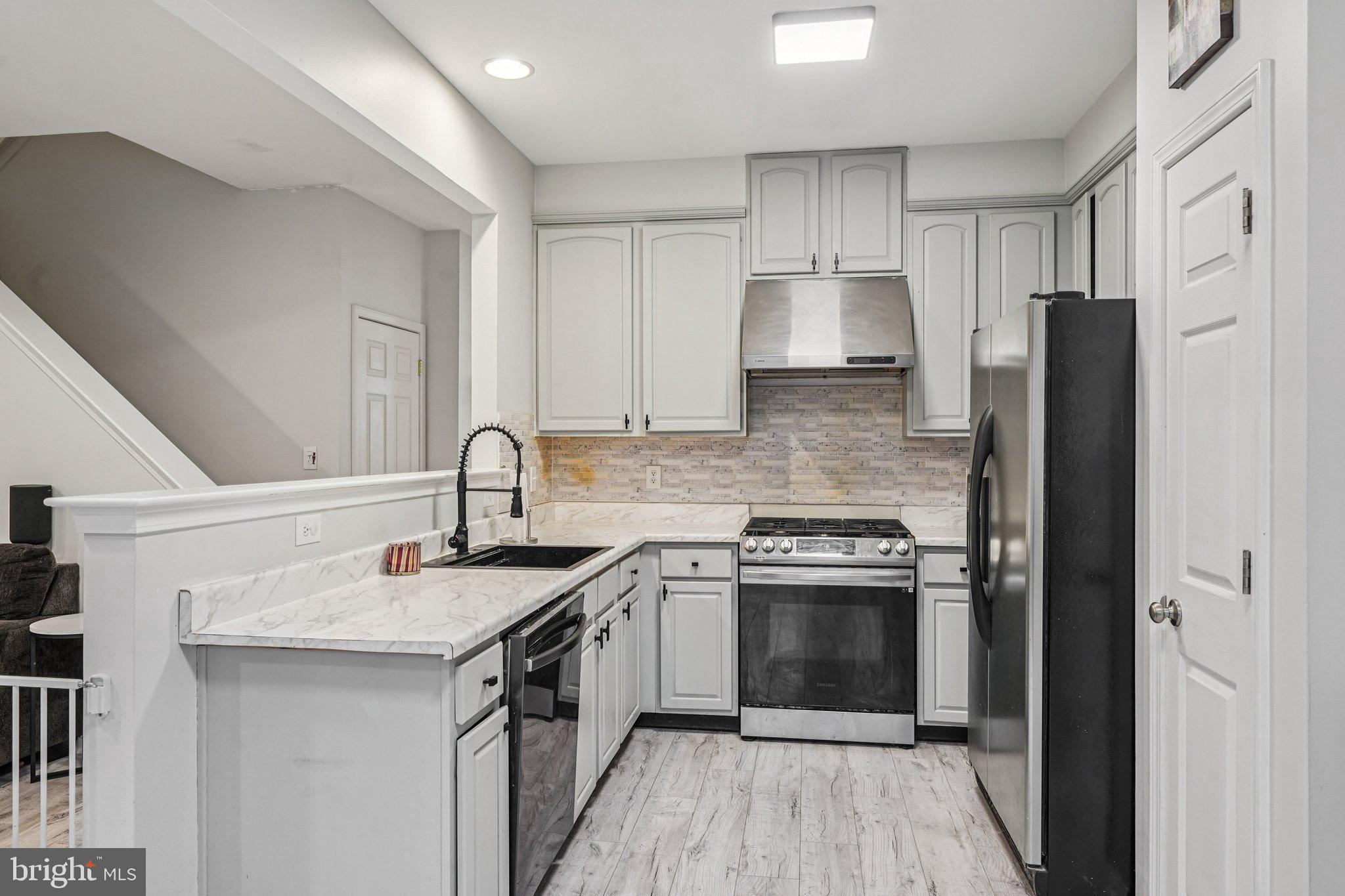 208 CHANCELLOR DRIVE