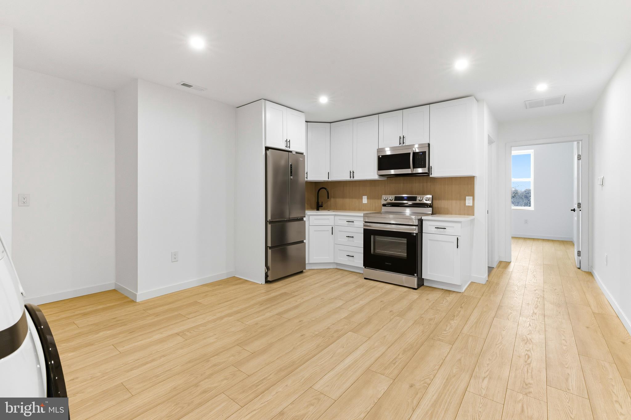 201 BROADWAY RES C