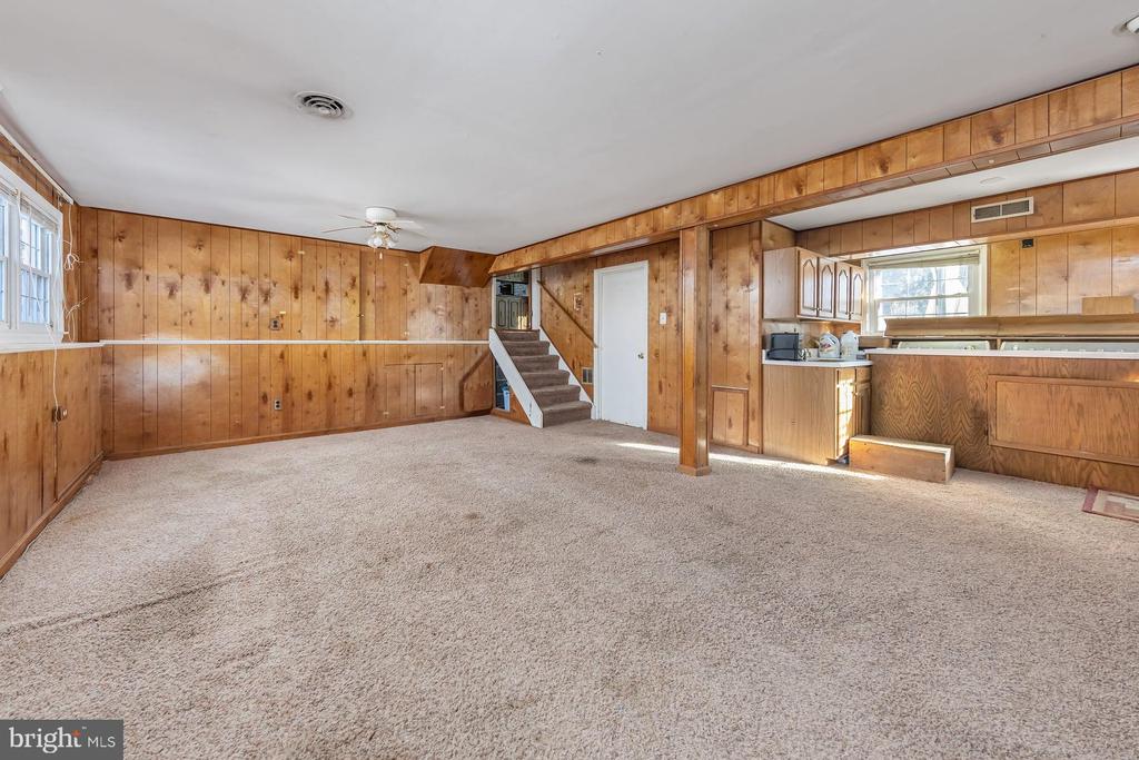 28 ASH AVENUE