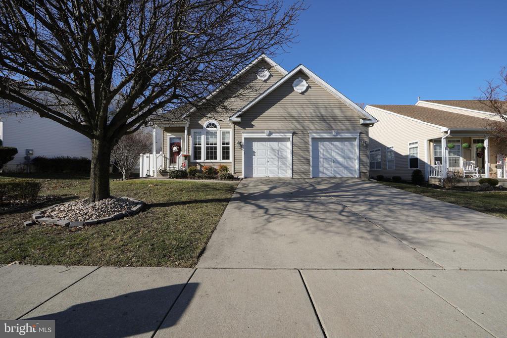 106 NATHAN HALE DRIVE