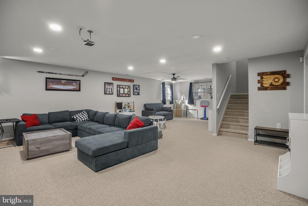 14 STANGER COURT