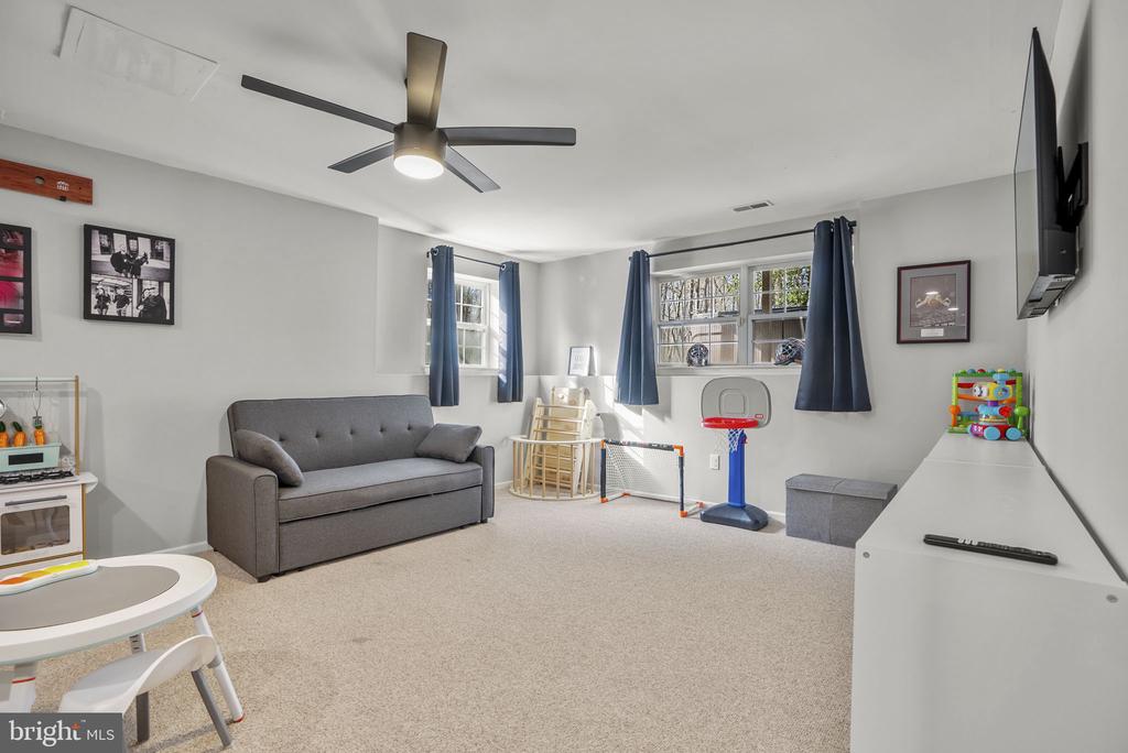 14 STANGER COURT