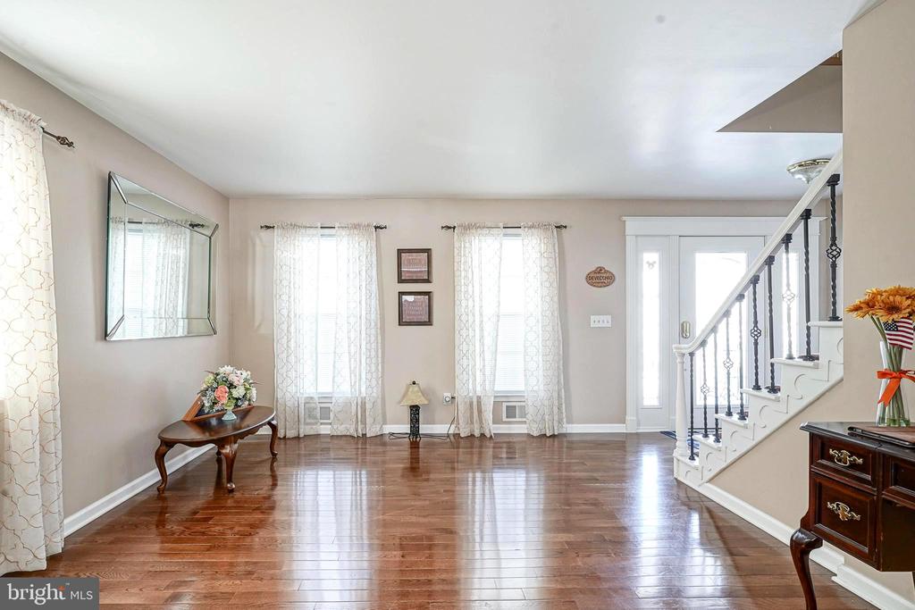 14 LORNE ROAD