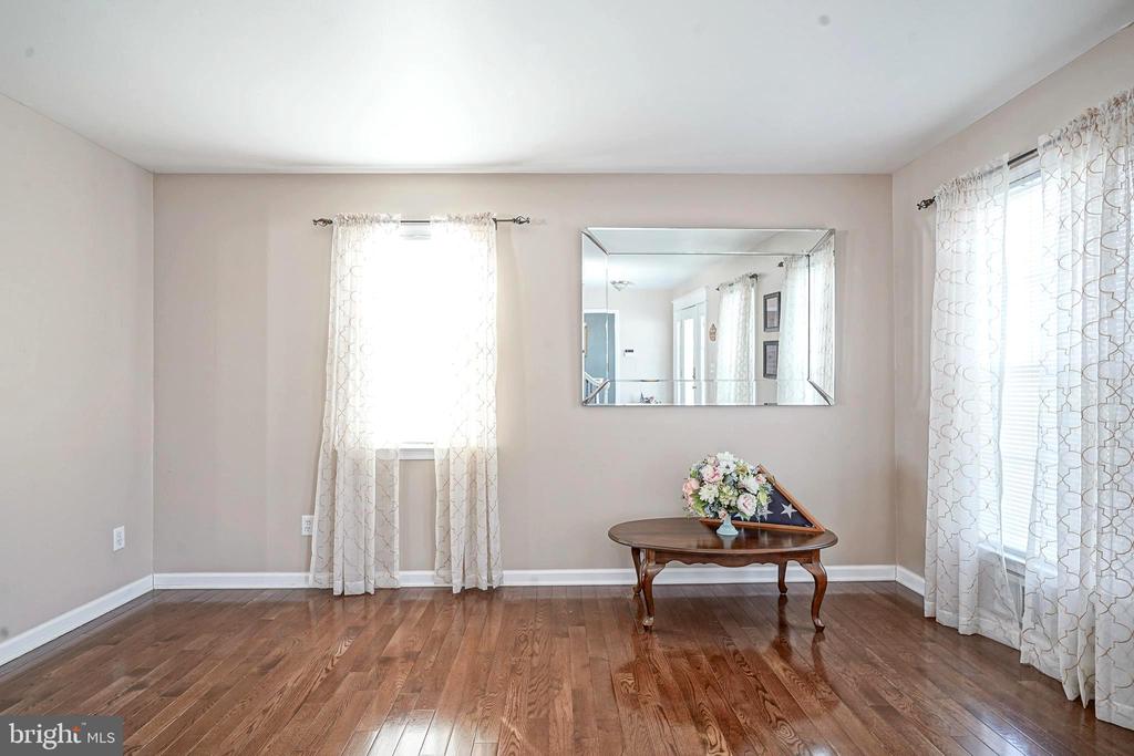 14 LORNE ROAD