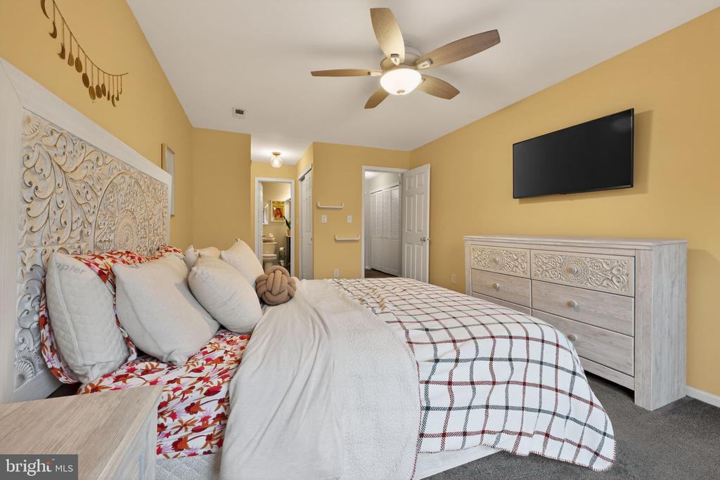 108 STEEPLECHASE COURT