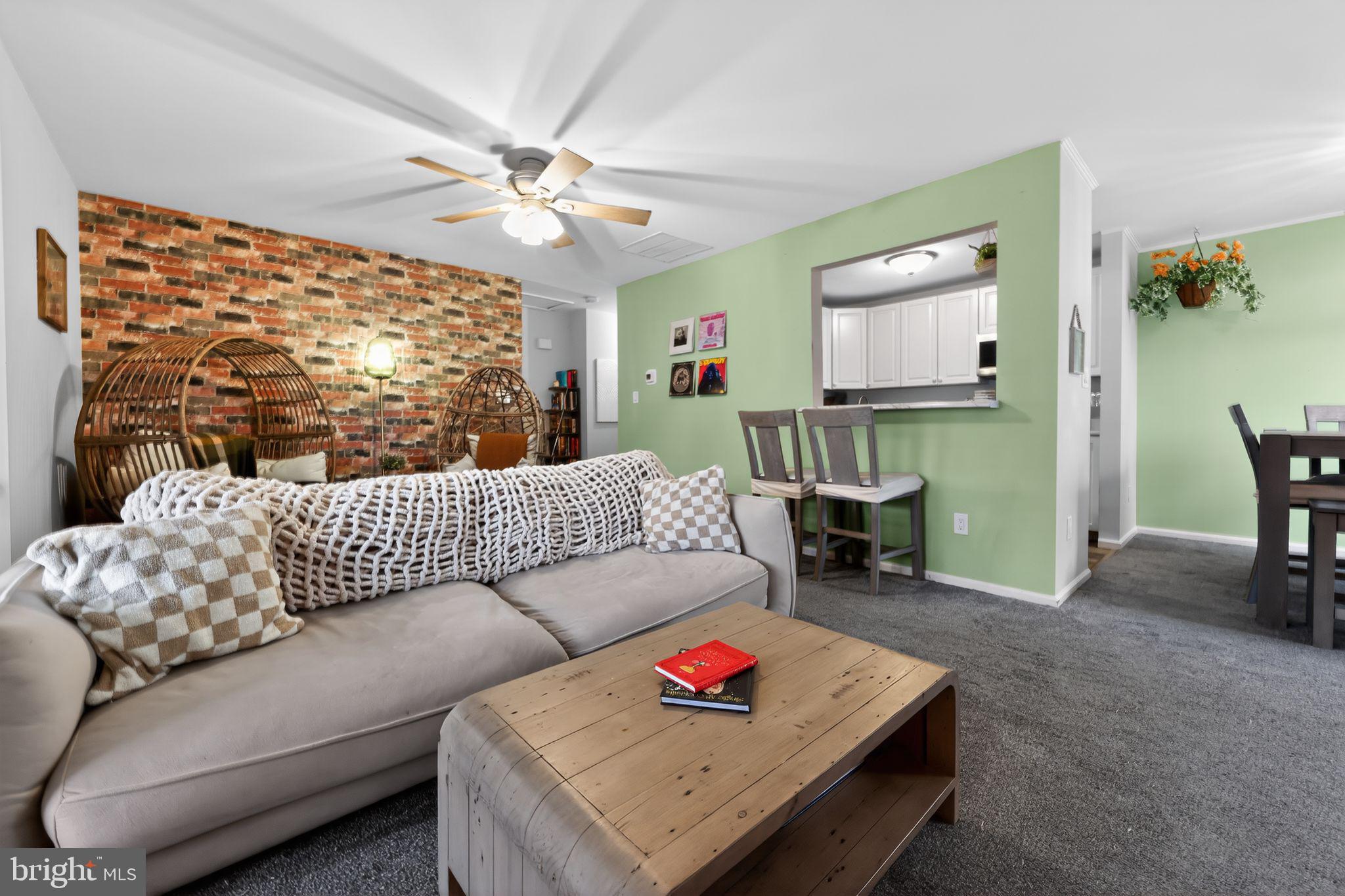 108 STEEPLECHASE COURT