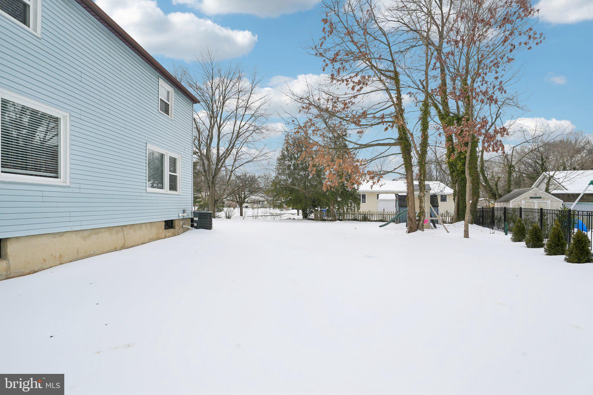 1300 CEDAR AVENUE