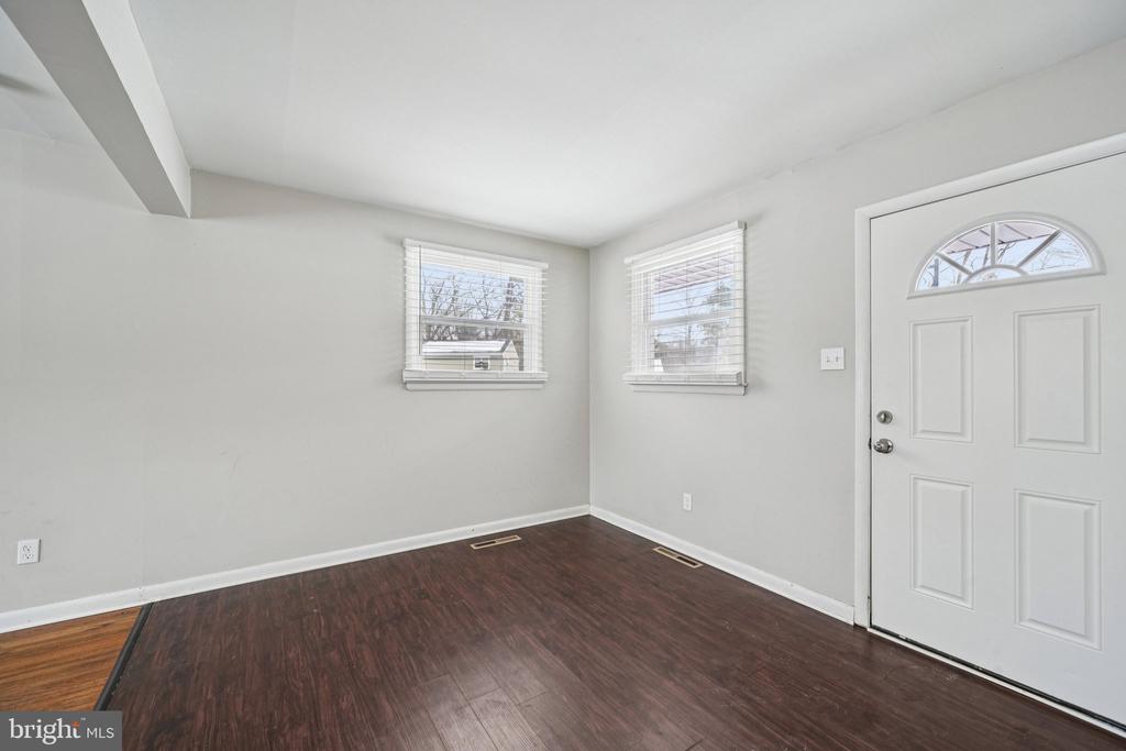 1300 CEDAR AVENUE