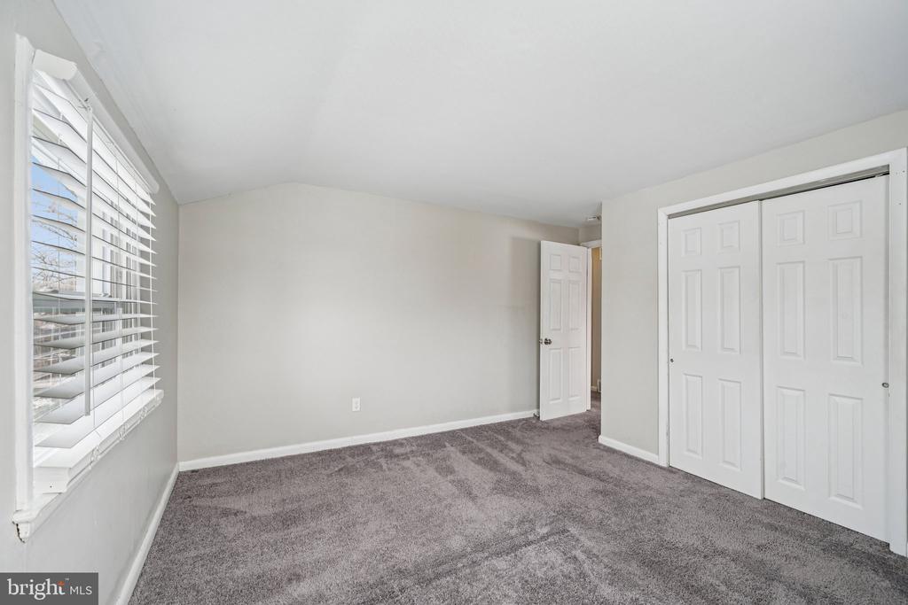 1300 CEDAR AVENUE